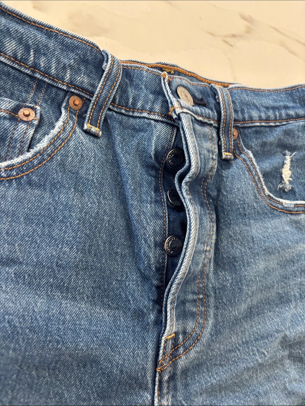 Levi’s Size 27 Dark Wash Distressed Ribcage Jean Shorts - Picture 4 of 6